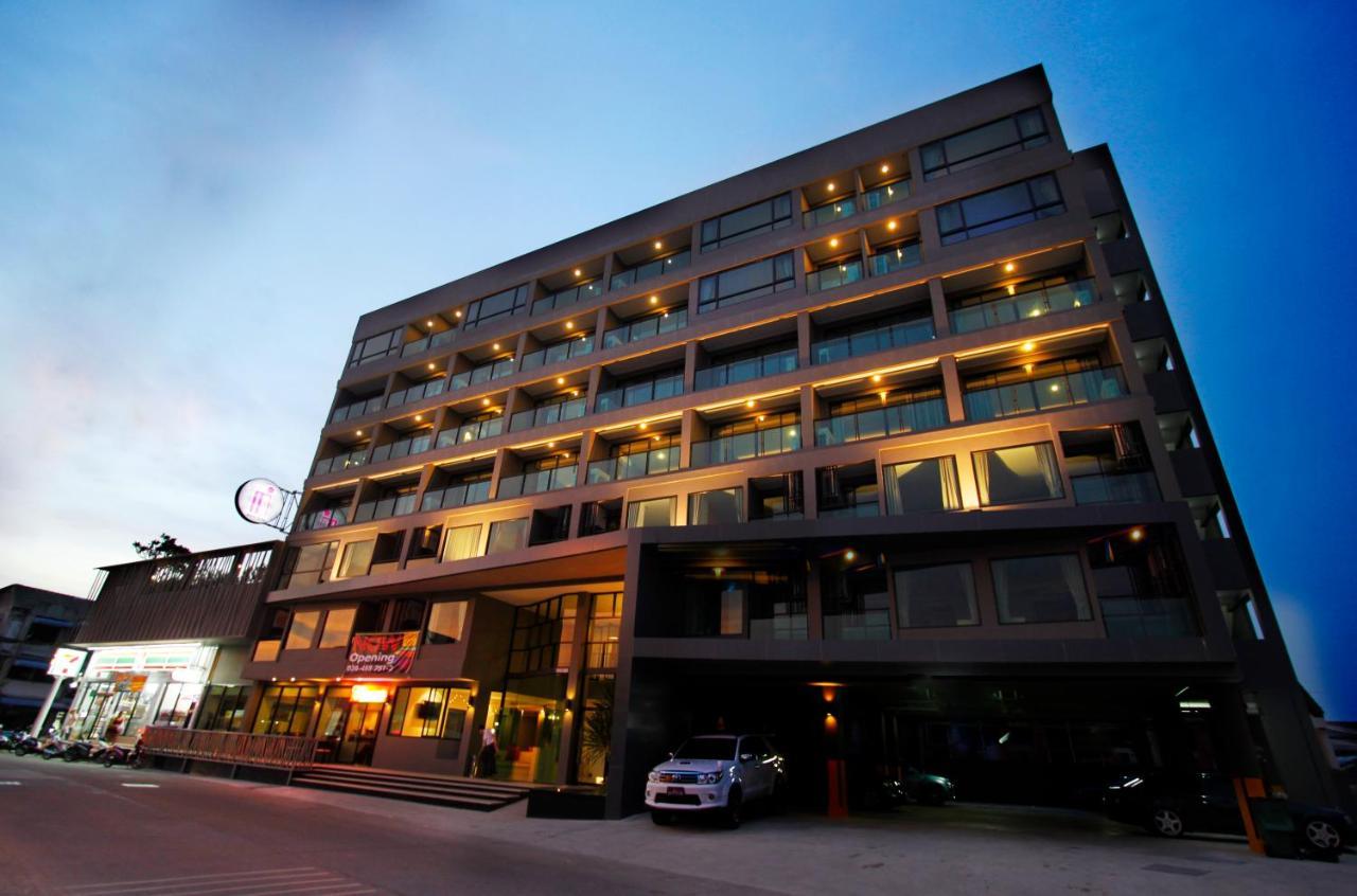 Memo Suite Pattaya Buitenkant foto
