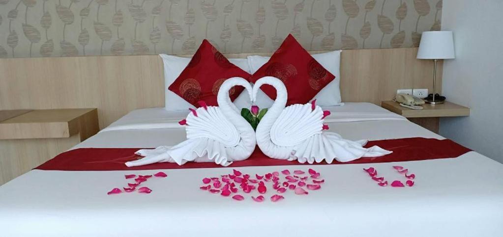 Memo Suite Pattaya Buitenkant foto